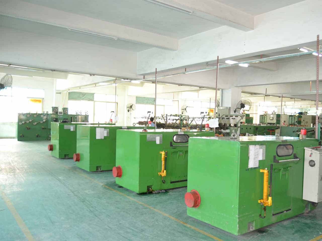 訊利實業(yè) 訊利實業(yè)